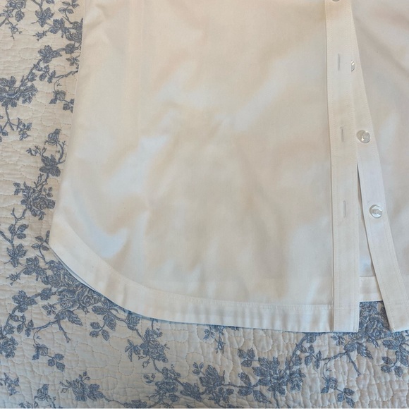 Chico’s No-Iron Crisp White Button Down Blouse Size 2/12 - Picture 8 of 10